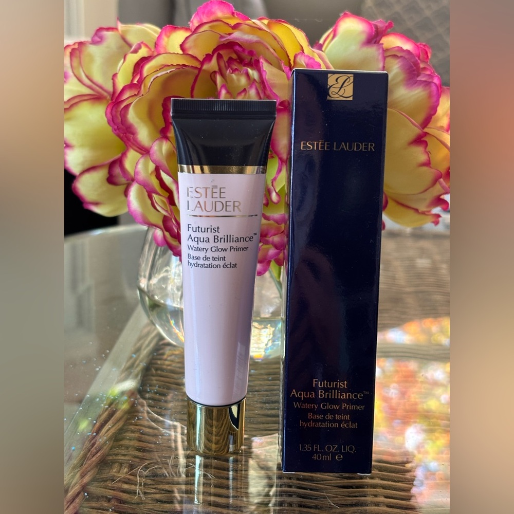 Estée Lauder Futurist Aqua Brilliance watery glow primer.  New with box.